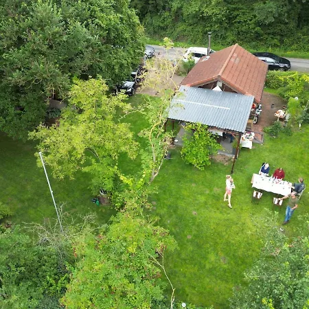 Apartment Ferienparadies In Traumlage Tinyhouse Mit Bach Im Gruenen Im Weserbergland Baentorfer Strasse 5 Nicht 30 Coppenbrügge
