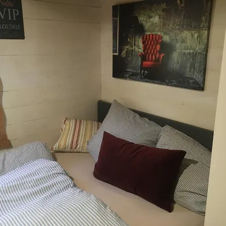 Ferienparadies In Traumlage Tinyhouse Mit Bach Im Gruenen Im Weserbergland Baentorfer Strasse 5 Nicht 30 Coppenbrügge
