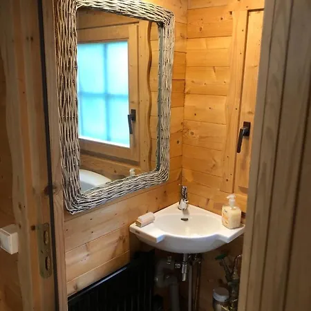 Ferienparadies In Traumlage Tinyhouse Mit Bach Im Gruenen Im Weserbergland Baentorfer Strasse 5 Nicht 30 * Coppenbrügge