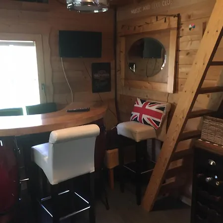Ferienparadies In Traumlage Tinyhouse Mit Bach Im Gruenen Im Weserbergland Baentorfer Strasse 5 Nicht 30 Apartment